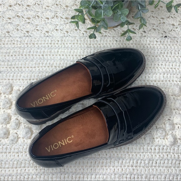 Vionic Shoes | Vionic Cheryl Lug Sole Slip On Leather Loafer 7 | Poshmark